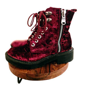 Steve Madden Combat Boots Burgundy Velvet Zip up Ankle Size 7 Retro